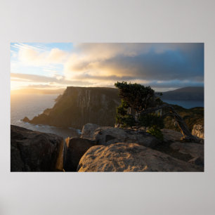 Póster Atardecer dorado en los acantilados más altos de T