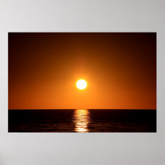 Póster Atardecer Naranja oscuro con reflexión oceánica