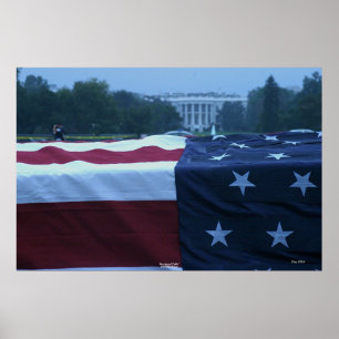 Póster "Ataúd envuelto en la bandera" y Casa Blanca