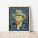 Póster Autoretrato | Vincent Van Gogh<br><div class="desc">Autoretrato con Gorra Gray Felt (1887) del artista holandés post-impresionista Vincent Van Gogh. Van Gogh se utilizaba a menudo como modelo para practicar la pintura artística. Está claro que había estudiado la técnica del puntillismo, pero sus pinceles no son sistemáticos y ha aplicado las marcas a su propia manera. Este...</div>