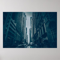 AUTOS DE CARRETERA ENTRE EDIFICIOS EN LA FOTOGRAFÍ