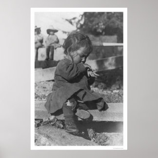 Póster Baby Playing in Nome 1906