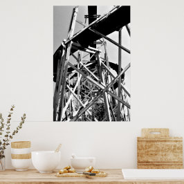 Póster Bajo el tobogán de tubo de agua // Blanco y negro