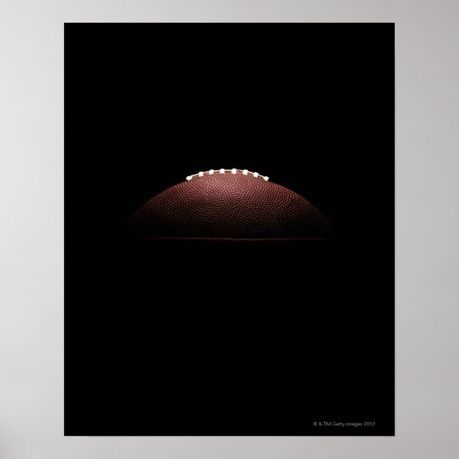 Póster Balón de fútbol americano de fondo negro (Frente)