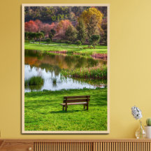 Banco de jardín con vista al lago/estanque