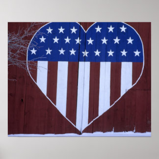 Póster Bandera en forma de corazón pintada en granero des
