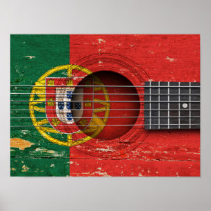 Póster Bandera portuguesa en la vieja guitarra acústica