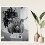 Póster Bañera de vaca Highland Baño Blanco Negro<br><div class="desc">Este diseño se puede personalizar eligiendo la opción Editar diseño. También puede transferir a otros artículos. Póngase en contacto conmigo en colorflowcreations@gmail.com o utilice la opción de chat en la parte superior de la página si desea tener este diseño en otro producto o necesita ayuda. Ver más de mis diseños...</div>