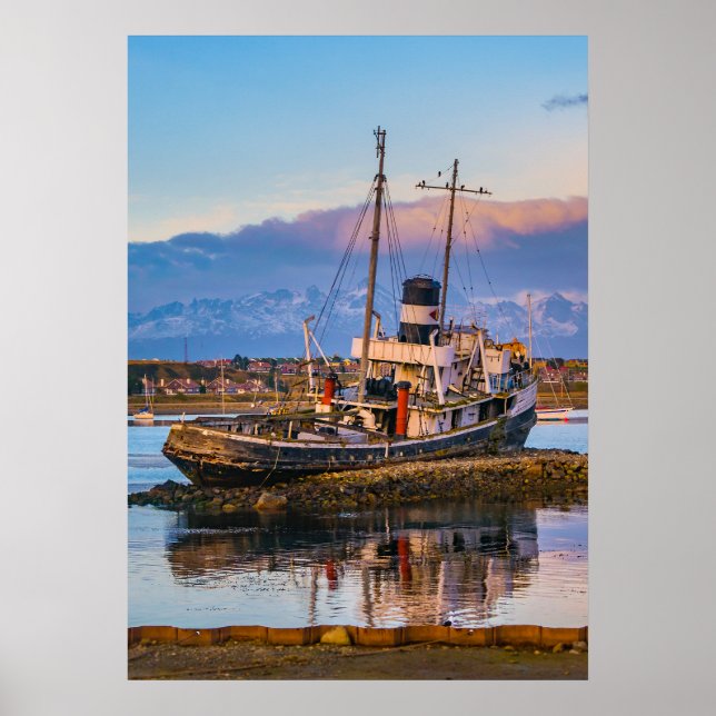 Póster Barco de remolque en el puerto, ushuaia, argentina (Frente)