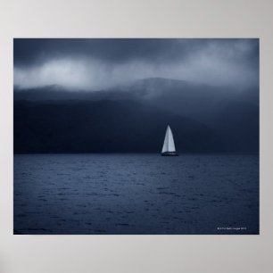 Póster Barco de vela en un clima tormentoso en Escocia