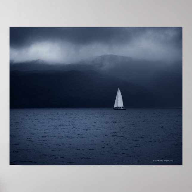Póster Barco de vela en un clima tormentoso en Escocia (Frente)