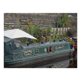 Póster Barco estrecho y jardín de flores