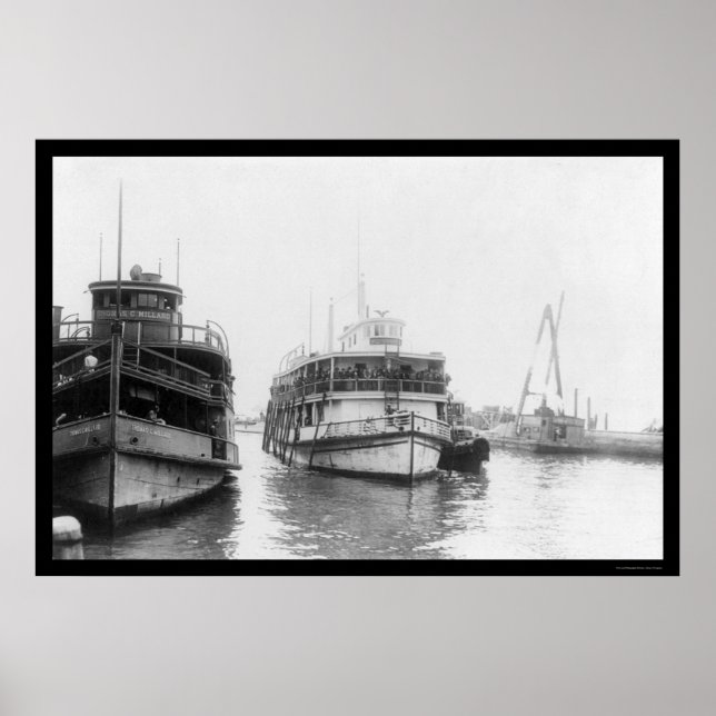 Póster Barge con inmigrantes en Ellis Island, NY 1920 (Frente)