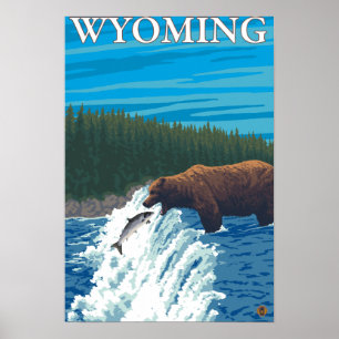 Póster Bear Fishing in River - Wyoming