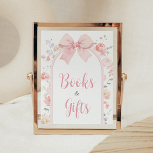 Póster Bebé rosa floral en libros y regalos en flor