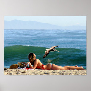 Póster belleza que practica surf