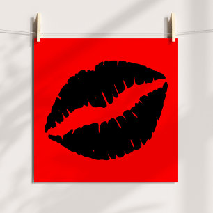 Póster Beso de Labial Negro Gráfico en Rojo