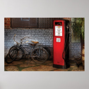 Póster Bici - dos bicis y una bomba de gas