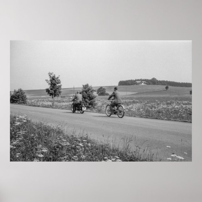 Póster Bicicleta de remolque de motocicletas Black and Wh (Frente)