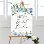 Póster Bienvenida a la celebración de la Noche Luncheon B<br><div class="desc">Acuarela Hidrangeas Azul Bridal Luncheon Signo de bienvenida. Señal de bienvenida de almuerzo romántico y elegante con agua azul y púrpura hidrangeas,  peonías,  anémonas y follaje. Este cartel de bienvenida floral es perfecto para fiestas de primavera y verano.</div>