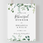 Póster Bienvenida a la cena de ensayo de follaje verde de<br><div class="desc">Este guión de ensayo de follaje verde para la cena es perfecto para un ensayo boda moderno. El diseño presenta una acuarela de elegantes ramas y hojas de eucaliptos botánicos dibujadas a mano,  dispuestas en hermosos ramos y motivos geométricos.</div>