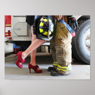 Póster Bienvenida A Los Bomberos Besar A Un Bombero De To