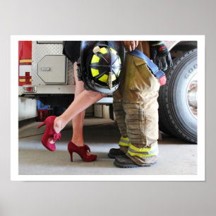Póster Bienvenida A Los Bomberos Besar A Un Bombero De To