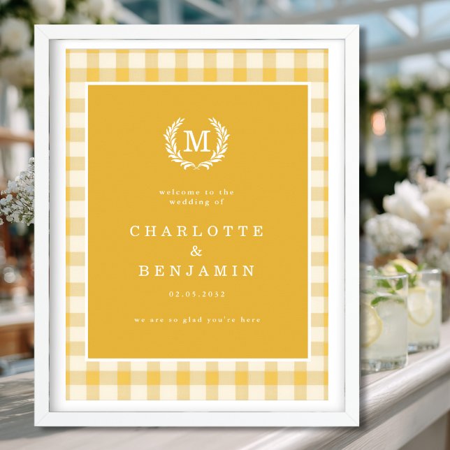 Póster Bienvenida Boda de Monograma de Gingham amarillo (Yellow Gingham Monogram Crest Wedding Welcome Poster)
