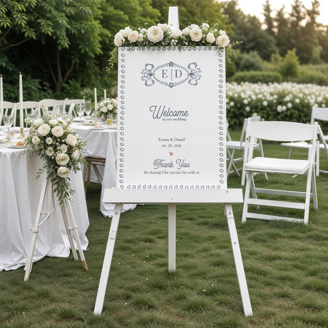 Póster Bienvenida de boda con monograma de cresta de here (Navy Blue Heirloom Crest Monogram Wedding Welcome Sign | Elegant Formal Wedding Sign)
