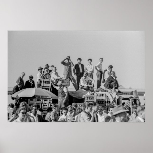 Póster Black and White 1968 Crows Watching Air Show (Frente)