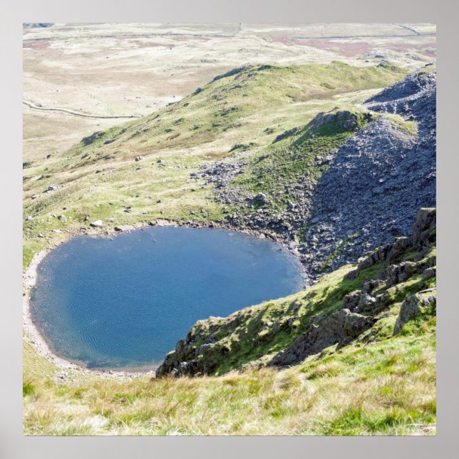 Póster Blind Tarn Dow Crag Lake District Postcard Cushion (Frente)