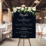 Póster Boda azul floral blanco verde bebidas Rótulo de me<br><div class="desc">Este boda blanco y verde con flores y azul  sirve un menú de bebidas,  ideal para un boda rústico. El diseño presenta elegantes peonías blancas acuarelas con follaje verde en un fondo azul oscuro.</div>