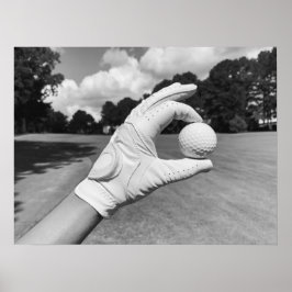 Póster Bola de Golf Glove Holding en Fairway