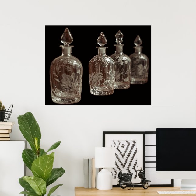 Póster Botellas de perfume de vidrio retro grabadas clara (Oficina en casa)