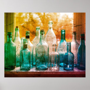 Póster Botellas de vidrio azul+verde claro en la pared de