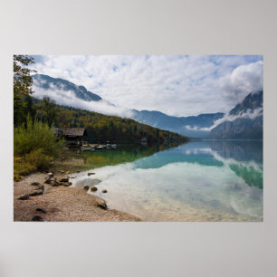 Póster Cabaña junto al lago Bohinj en Eslovenia