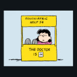 Póster Cacahuetes | Lucy y el Médica están<br><div class="desc">Lucy es la chica cangrejo,  bosnia y obstinada que acosa a la mayoría de los otros personajes de la tira cómica,  particularmente a Linus y Charlie Brown. Echa un vistazo a este bonito diseño de cacahuetes con Lucy y su puesto de consejo.</div>