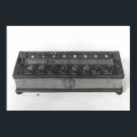 Póster Calculating Machine invented<br><div class="desc">French School's Calculating Machine invented by Blaise Pascal (1623-62), 1644 located at the CNAM, Conservatoire National des Arts et Metiers, Paris. The Calculating Machine invented by Blaise Pascal (1623-62), 1644 was created around 1644 AD.</div>