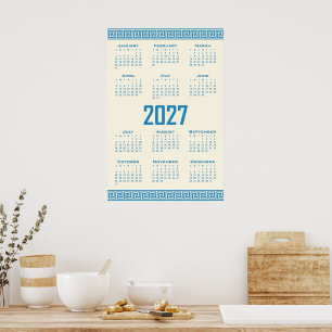 Póster Calendario 2027, Greca, Azul sobre Latte Cósmico