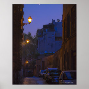 Póster Calle en la noche en Roma, Italia