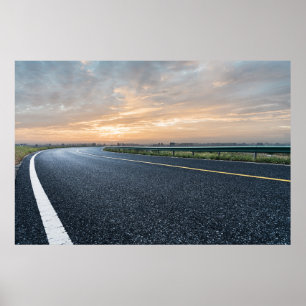 Póster Camino vacío de la pista de despeque contra el