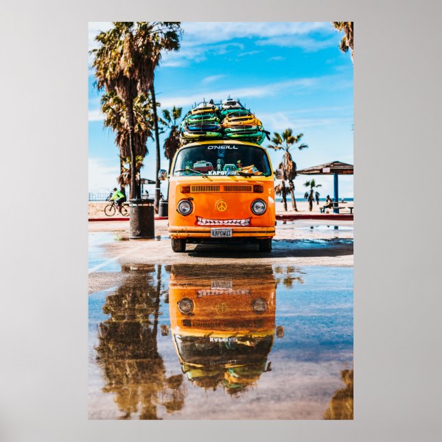 Póster camioneta naranja con tabla de surf arriba (Frente)