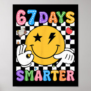 Póster Camiseta Groovy 67º Día De Colegio 67 Días Más Int