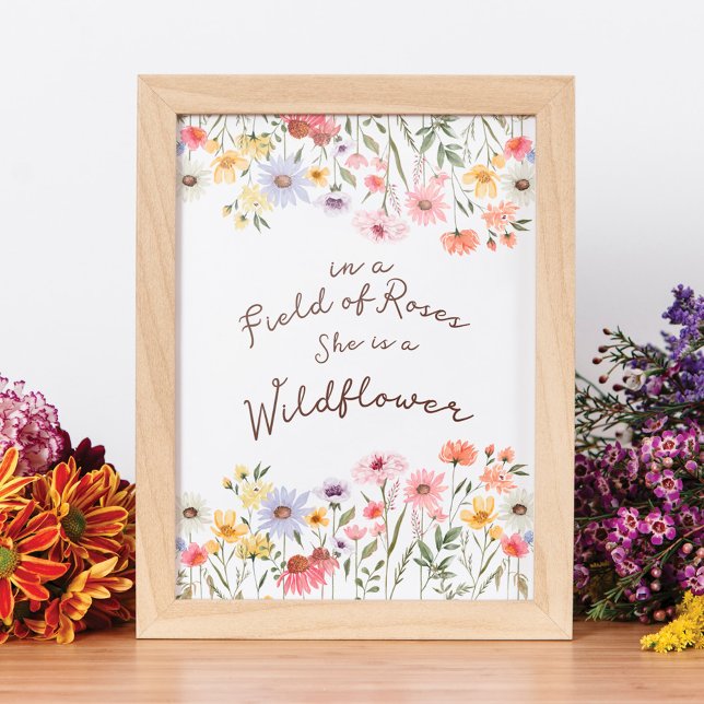 Póster Campo acuarela de Rosas Ella es una flor silvestre (Watercolor Field of Roses She is a Wildflower Poster)