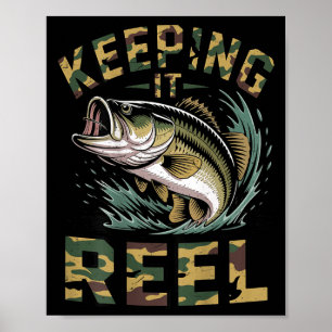Póster camuflaje de pesca juvenil bajo padre manteniendo 