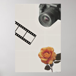 Póster Capturada Flor en Flor: Cámara, Película y Collage