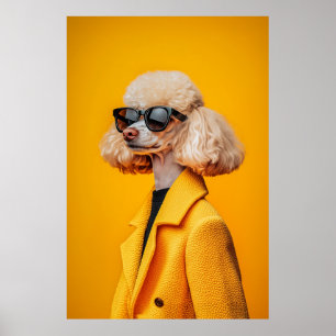 Póster Carne de moda en gafas de sol y abrigo amarillo