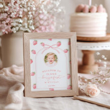 Cartel de Bienvenida al Primer Cumpleaños de Fresa