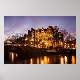 Póster cartel de casas del canal de Ámsterdam al anochece
