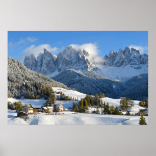 Póster Cartel de pueblo de Dolomitas en invierno